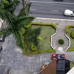 Flat com Sacada - Região Ibirapuera próximo vários Hospitais e UNIFESP