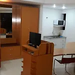 Flat Com Sacada - Regiao Ibirapuera Proximo Varios Hospitais E Unifesp